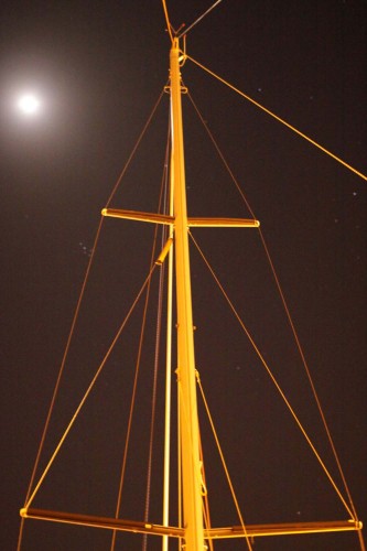 Quand la lune joue avec note mat